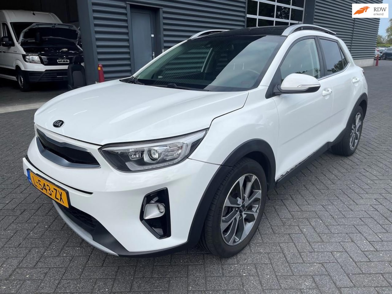 Kia Stonic - 1.0 T-GDi ComfortPlusLine Navigator 1.0 T-GDi ComfortPlusLine Navigator - AutoWereld.nl