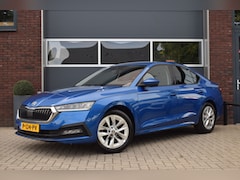 Skoda Octavia - 1.5 e-TSI 150pk Ambition Plus | Trekhaak | Camera | Carplay
