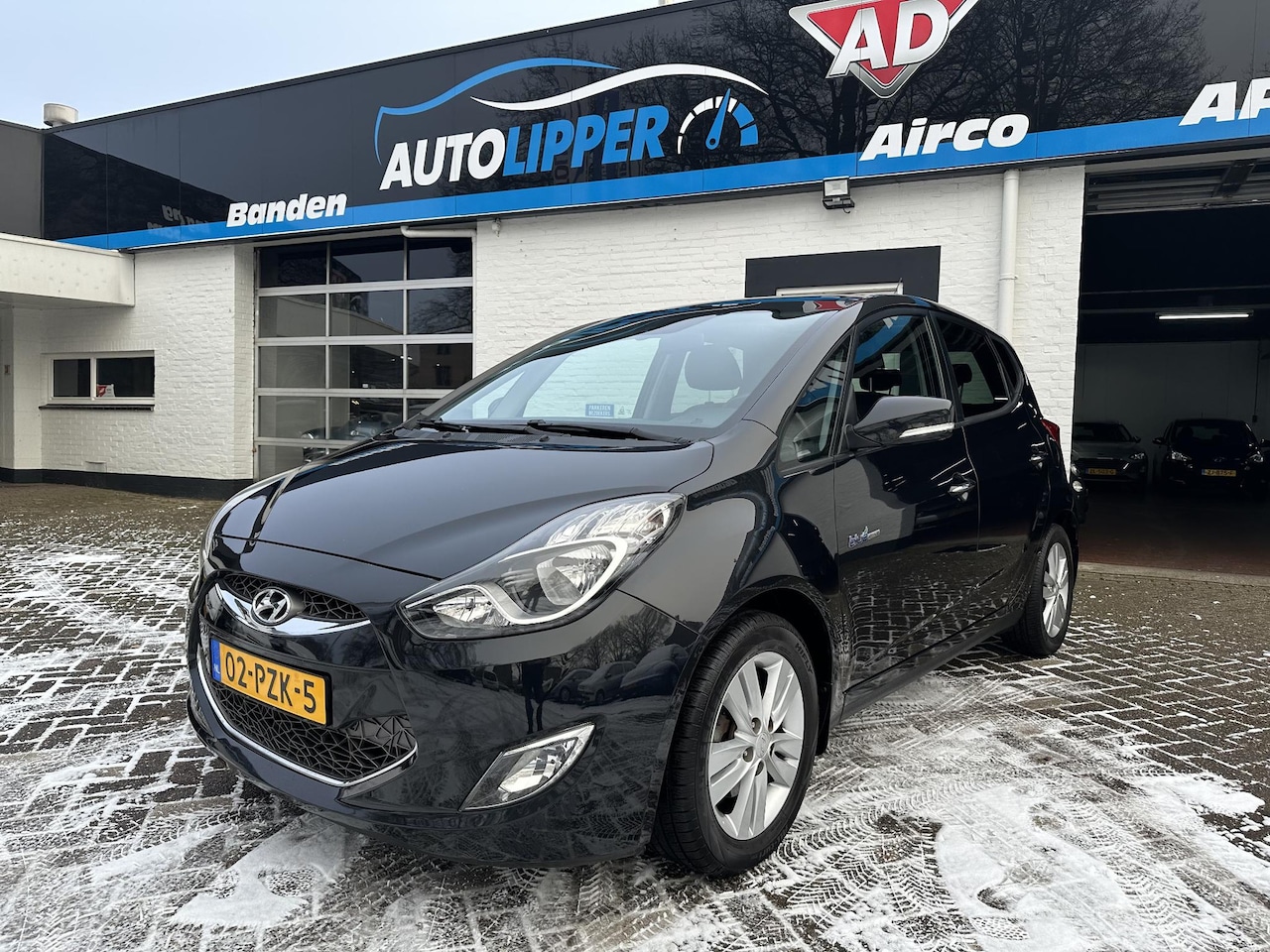 Hyundai ix20 - 1.6i i-Catcher /Airco/Nieuwe apk bij aflevering/Leder/Lm velgen/All season banden/Trekhaak - AutoWereld.nl