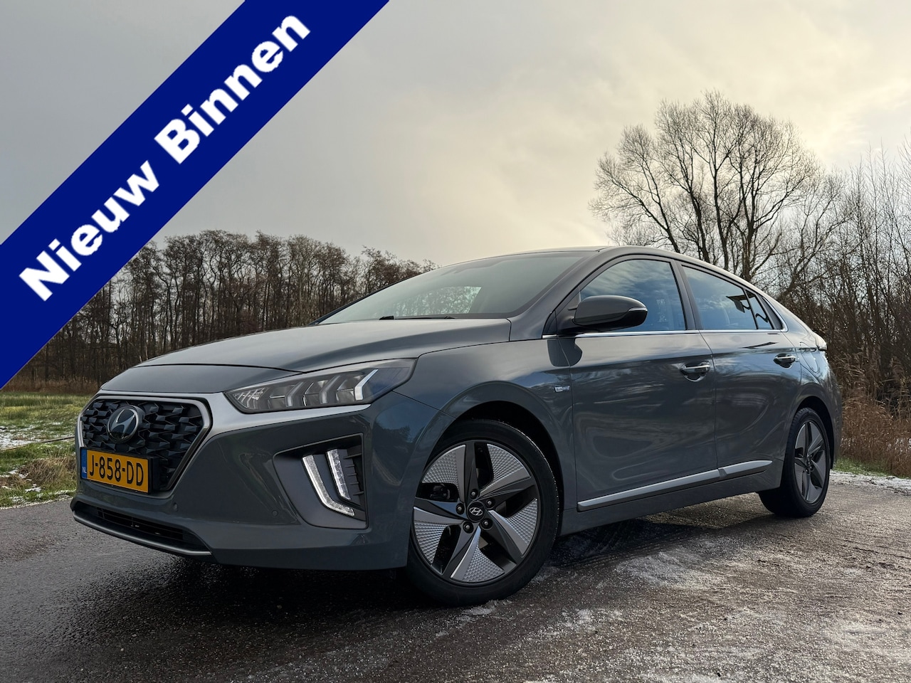 Hyundai IONIQ - 1.6 GDi Hybrid Plus Automaat / Camera / Navi / Infinity / Apple CarPlay-Android Auto / Key - AutoWereld.nl