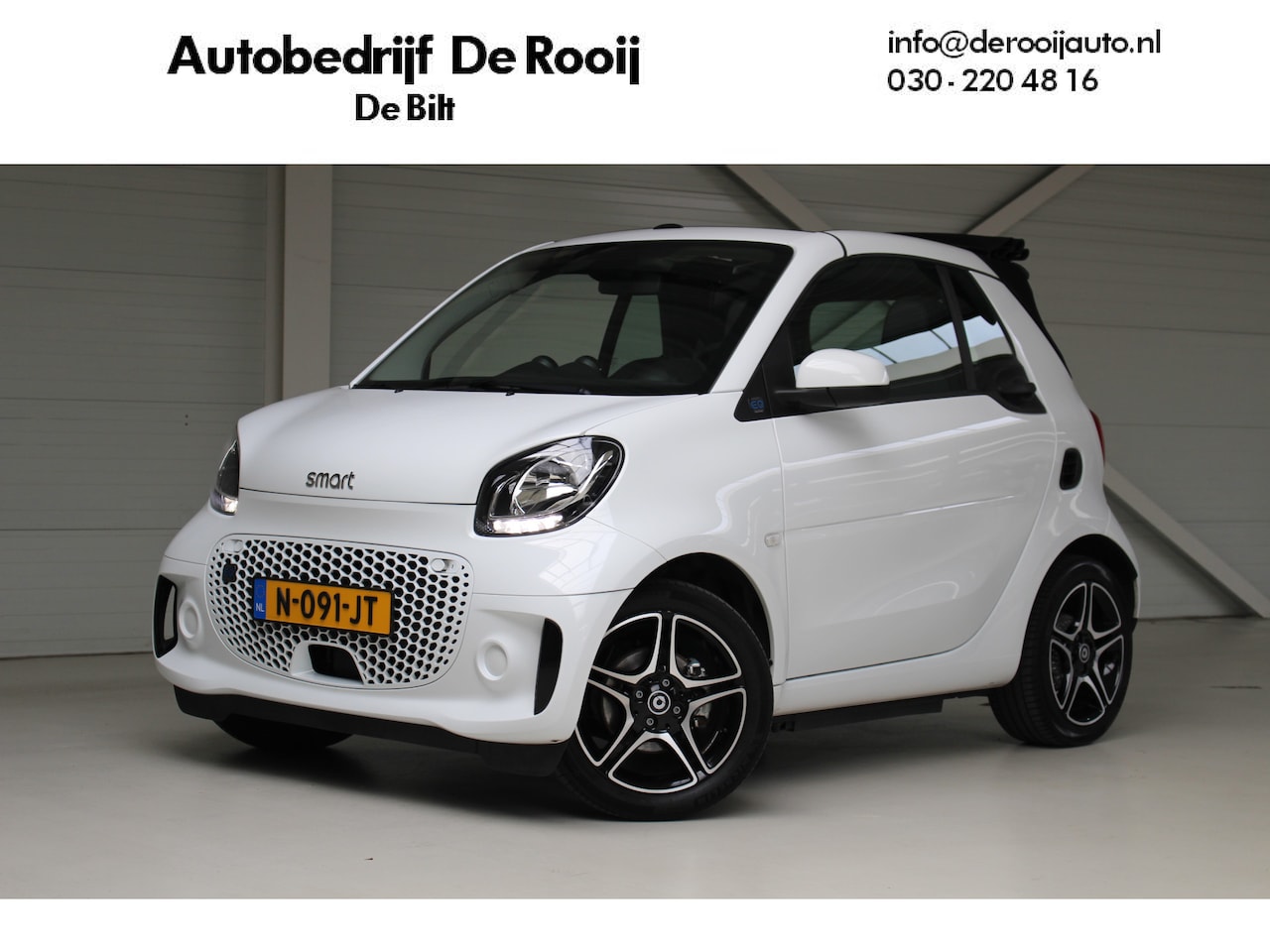 Smart Fortwo cabrio - EQ Comfort 18 kWh Cruise Control | Lichtmetalen velgen | Parkeersensoren - AutoWereld.nl