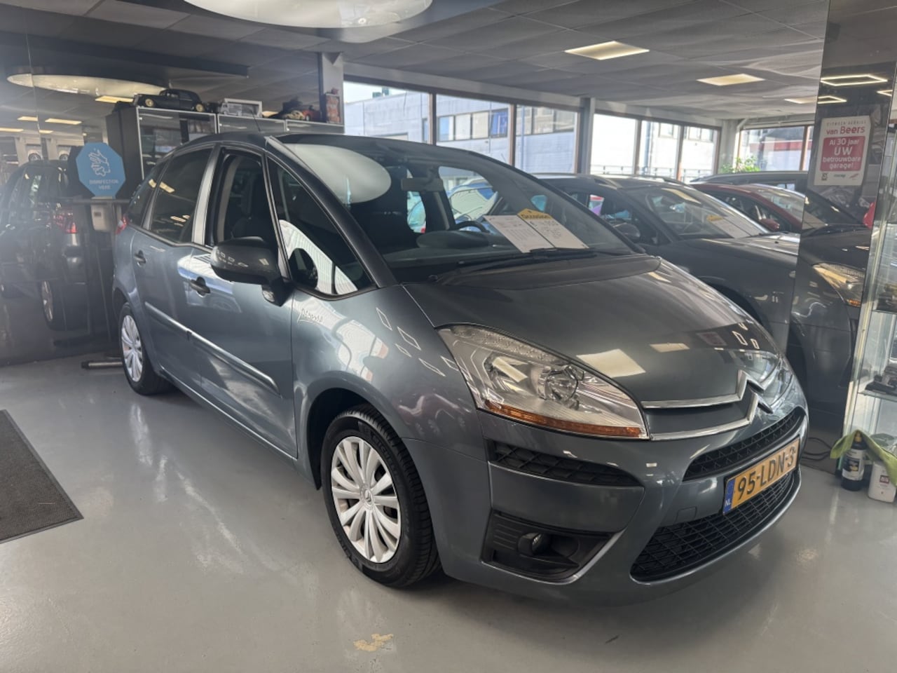 Citroën C4 Picasso - 1.6 VTi Prestige 5p. 1.6 VTi Prestige 5p. - AutoWereld.nl