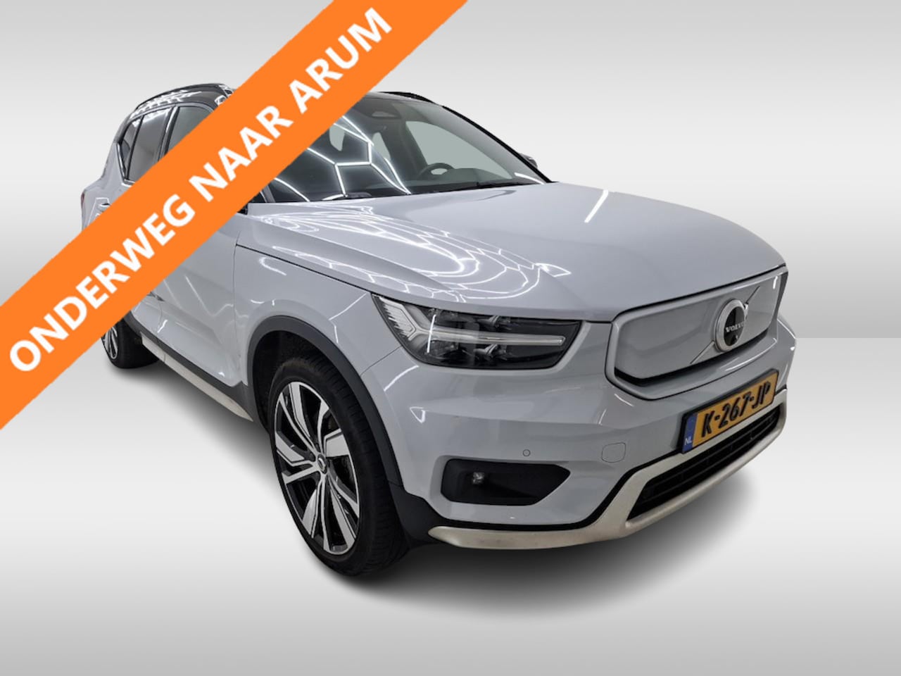 Volvo XC40 - Recharge P8 AWD R-Design TREKH. | VOL LEER | 360° CAM | TWO-TONE | SOH 92% - AutoWereld.nl