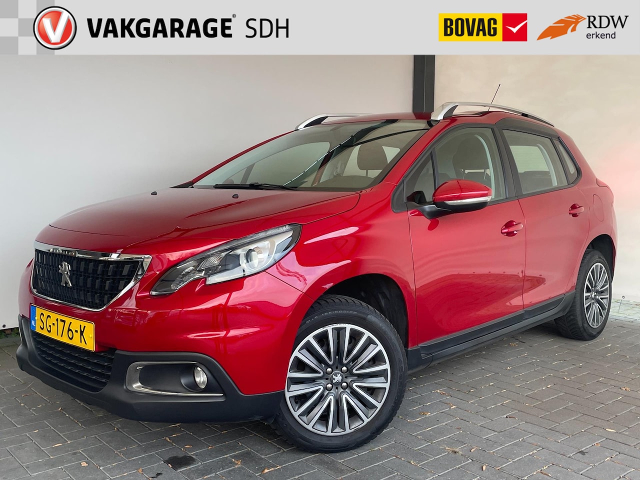 Peugeot 2008 - 1.2 PureTech Allure|Trekhaak|1250kg Trekgewicht|Facelift - AutoWereld.nl