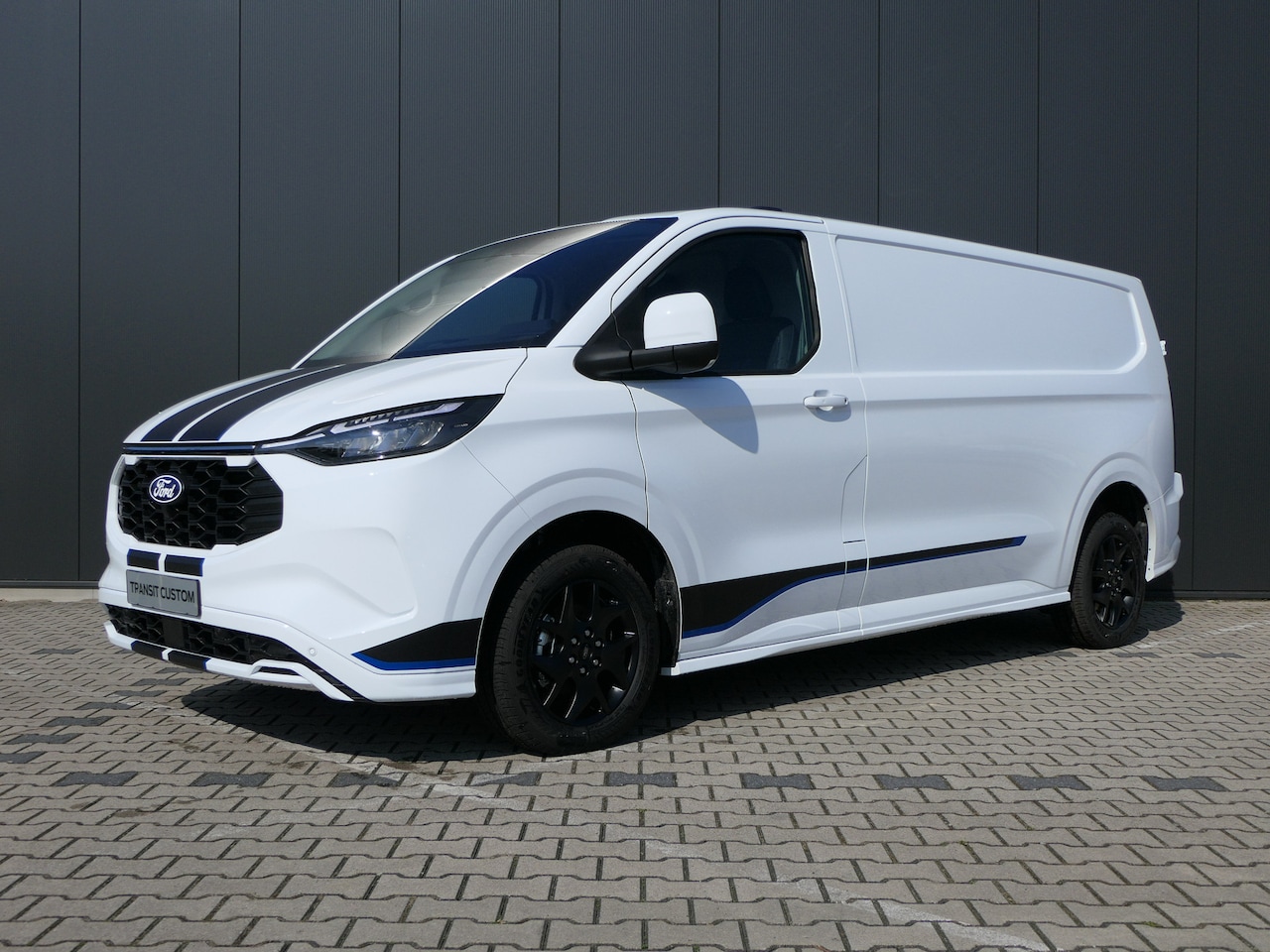 Ford Transit Custom - 320 2.5 PHEV L2H1 Sport | 6 B&O speakers | Achteruitrijcamera | Apple Carplay/Android Auto - AutoWereld.nl