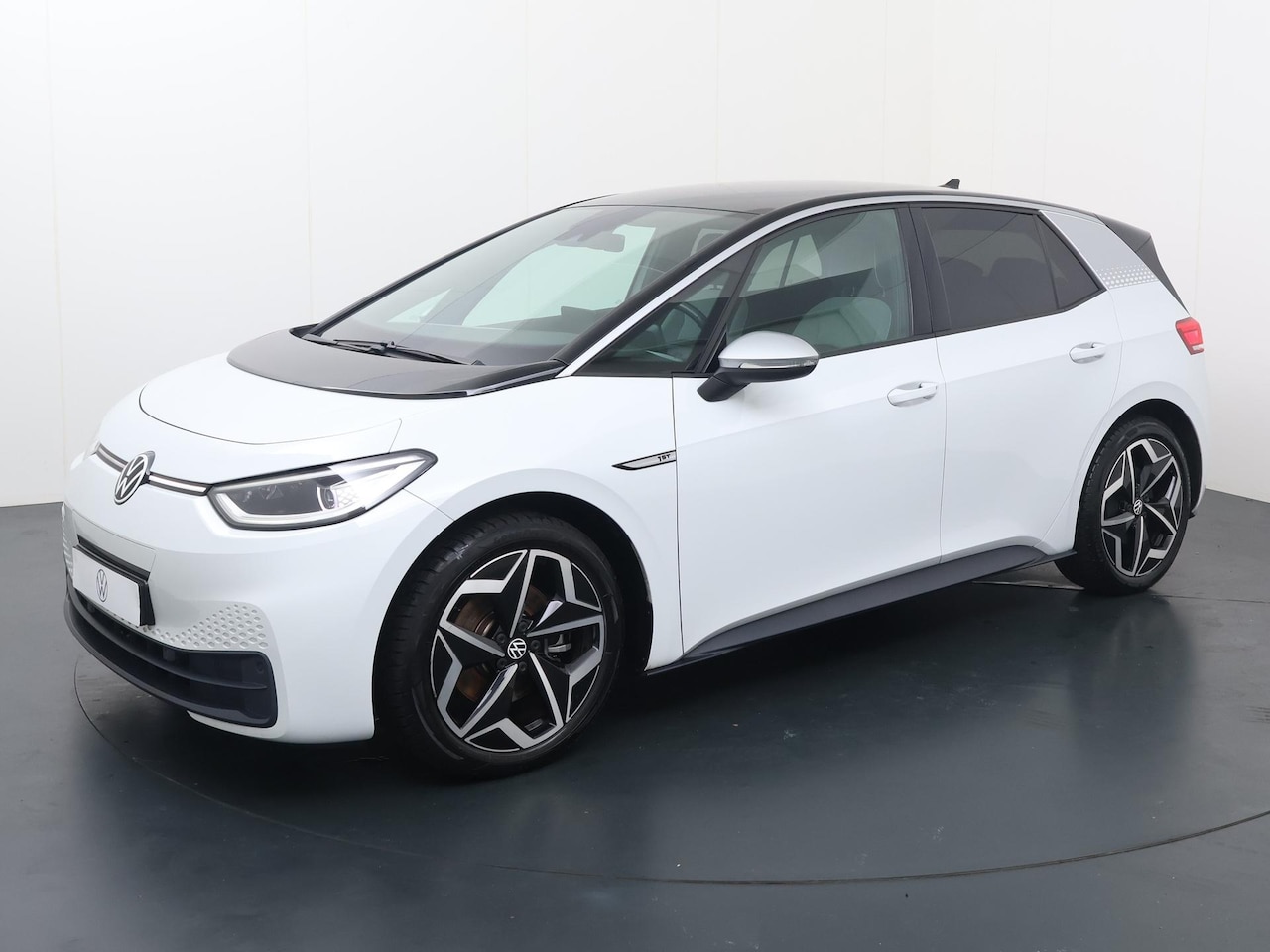 Volkswagen ID.3 - First Plus 58 kWh | 204 PK | SoH 89% |  Lane assist | Adaptive cruise control | Climate co - AutoWereld.nl
