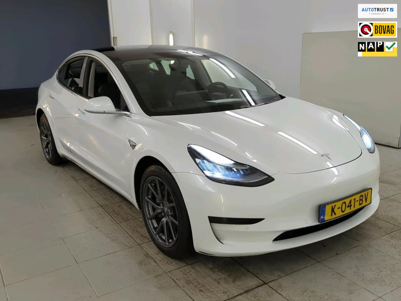 Tesla Model 3 - Standard RWD Plus 60 kWh SOH90% ORG NL NAP DEALEROND 1000EURO KORTING MARKTPLAATS ACTIE!!! - AutoWereld.nl