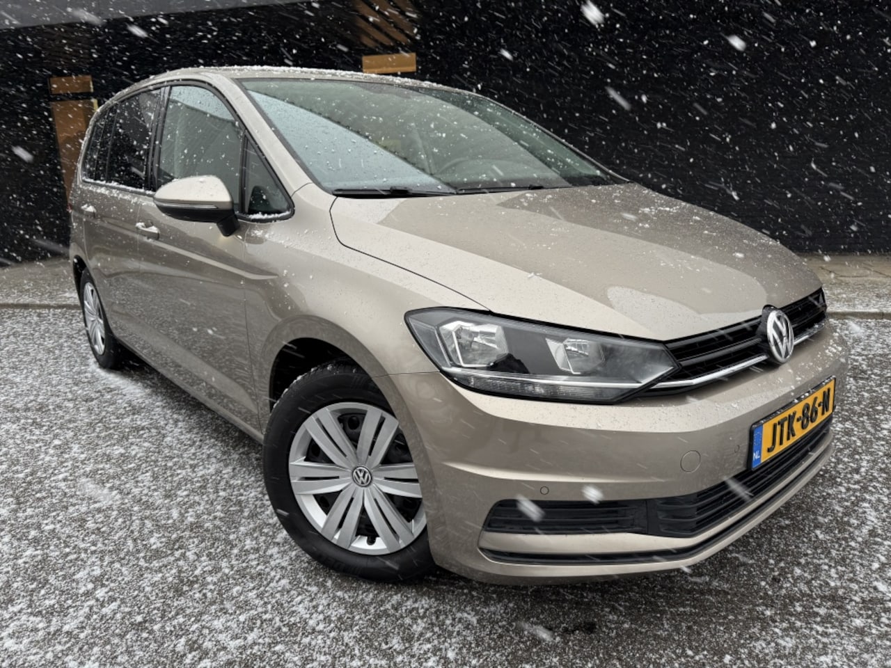 Volkswagen Touran - 1.2 TSI Trendline 7 persoons - AutoWereld.nl