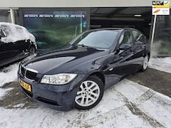 BMW 3-serie - 318i Business Line | 12MND GARANTIE | NAVI | CRUISE | AIRCO | LMV |