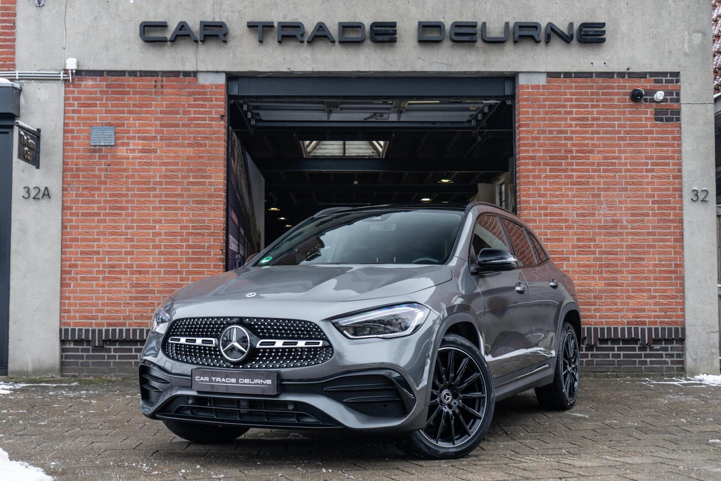 Mercedes-Benz GLA-Klasse - 250 e AMG Line Pano / Trekhaak / Camera - AutoWereld.nl