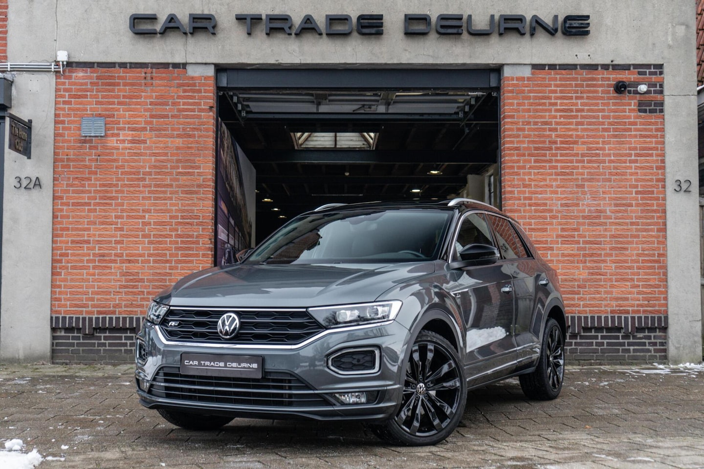 Volkswagen T-Roc - 1.5 TSI R-Line Pano / Camera / ACC - AutoWereld.nl