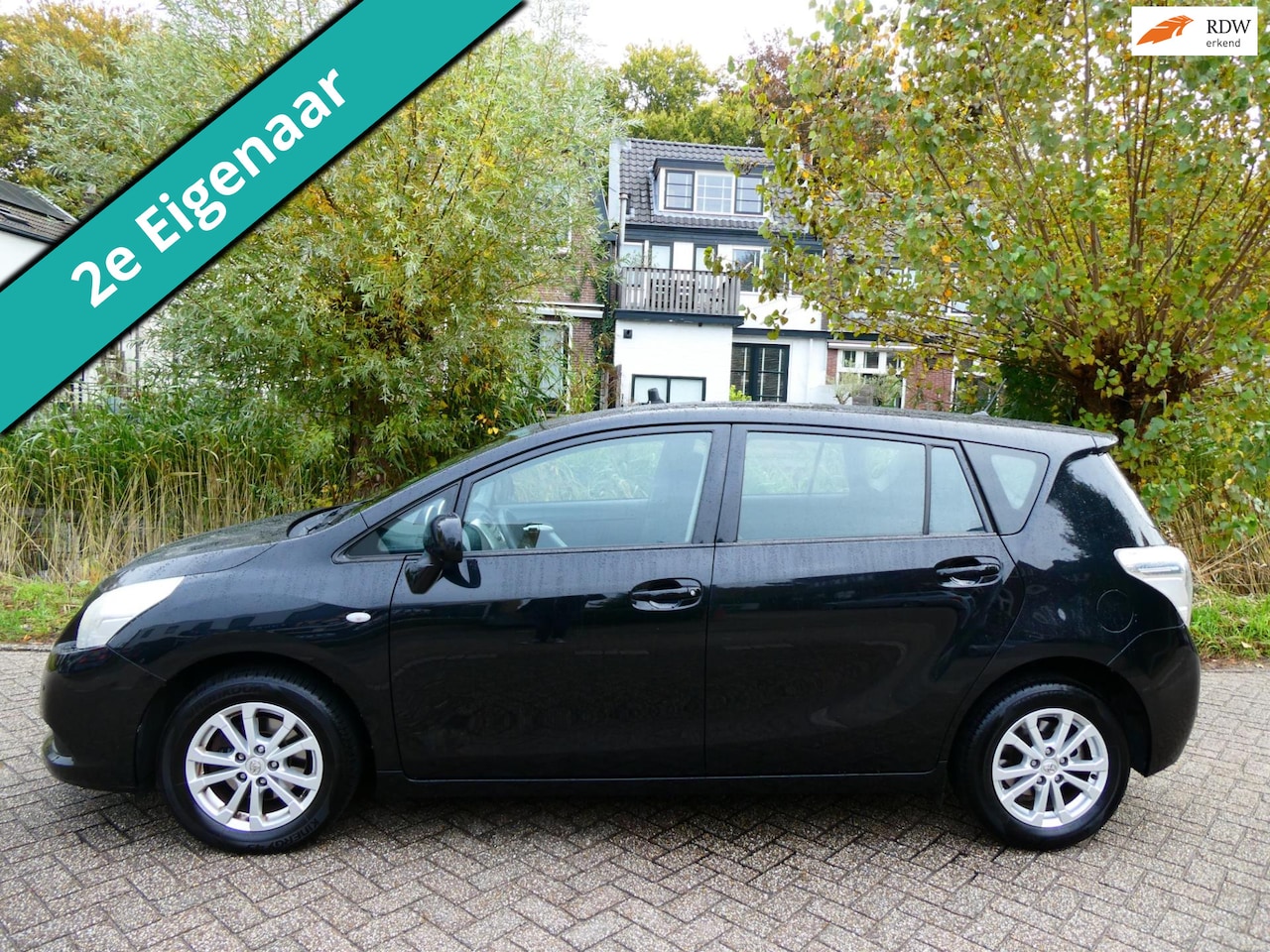 Toyota Verso - 1.8 VVT-i 147pk 7-Persoons Clima Cruise Panorama PDC Historie - AutoWereld.nl