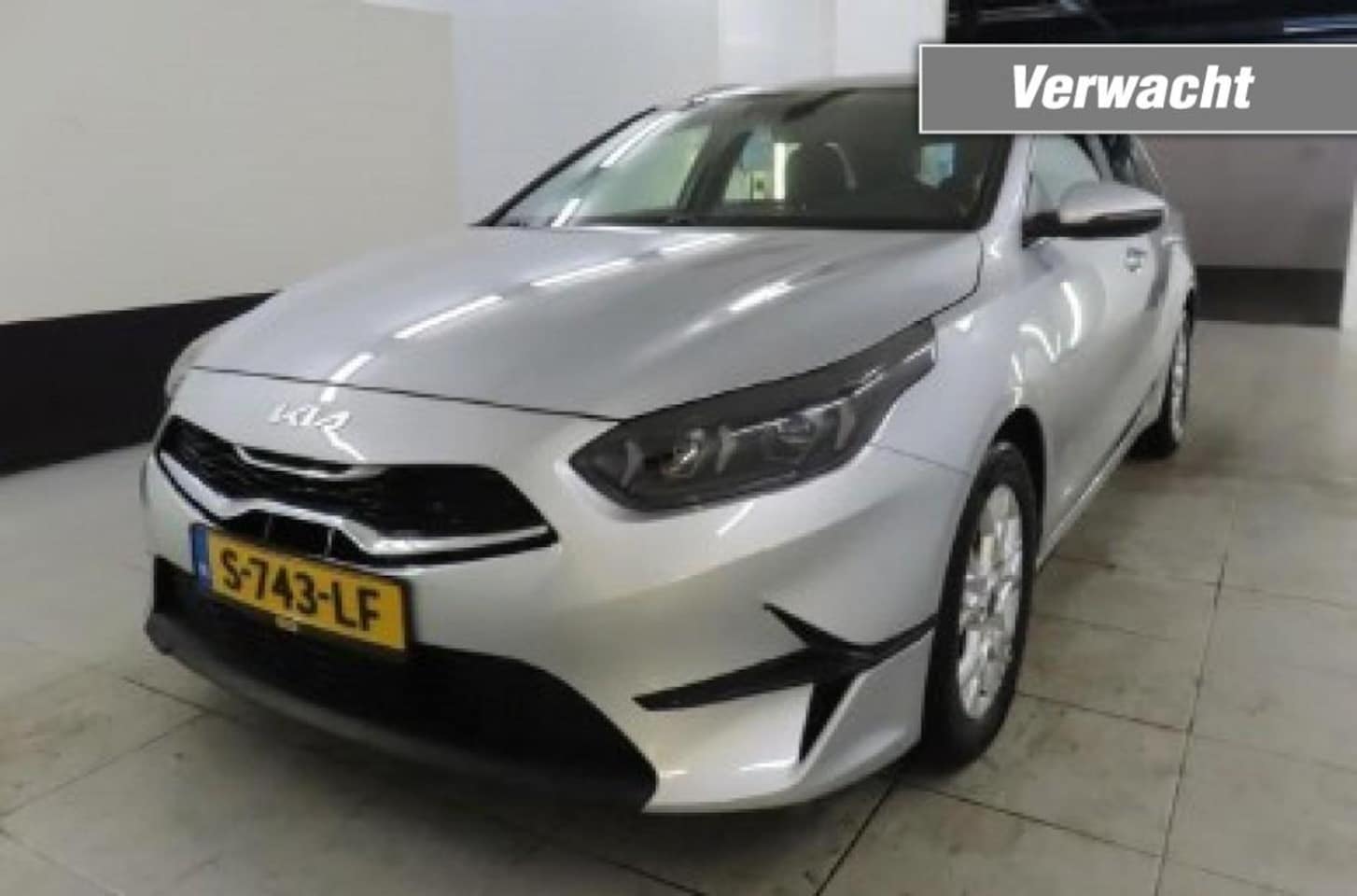 Kia Cee'd - 1.0 T-GDi DynamicLine 1.0 T-GDi DynamicLine, Lichtm, PDC, Camera - AutoWereld.nl