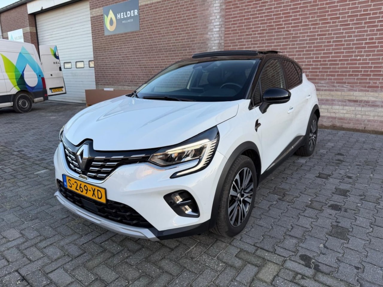 Renault Captur - 1.6 Plug-in Hybrid 160 Initiale 1 eig. leder - AutoWereld.nl