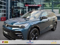 Volkswagen Tiguan - 1.5 TSI E-HYBRID R-LINE PANO-DAK/TREKHAAK/CAMERA/HenK/CARPLAY/ACC