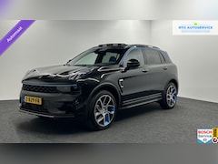 Lynk & Co 01 - 1.5 261PK Plug-in Hybrid Zwarte hemel|360 Camera|Pano|AppleCarplay|Adaptive Cruise|Origine