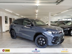 Volkswagen Tiguan - 1.5 TSI E-HYBRID R-LINE PANO-DAK/TREKHAAK/CAMERA/HUD/ACC/STOELVERW
