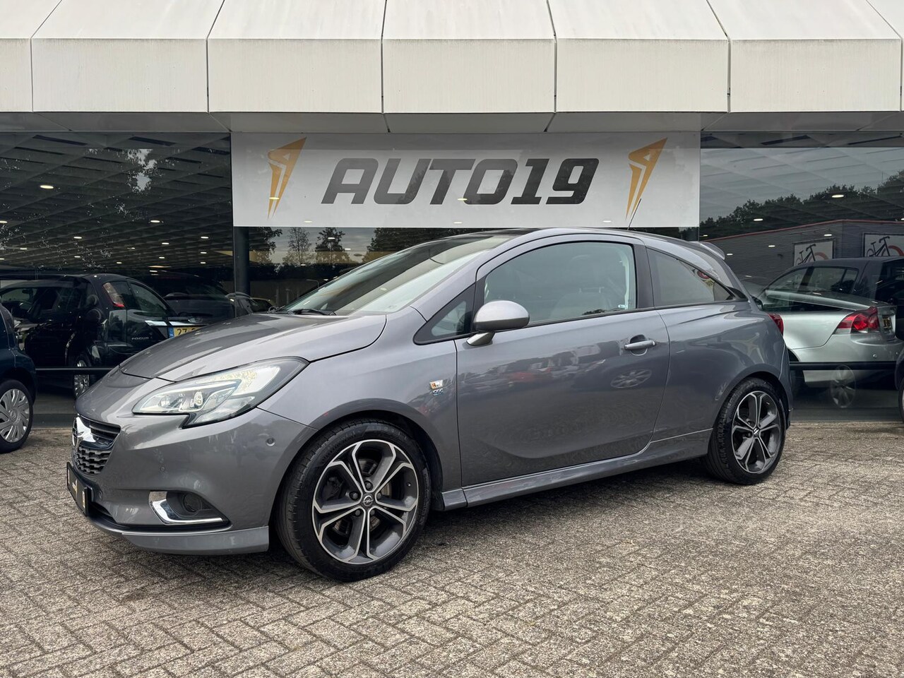 Opel Corsa - 1.4-16V Turbo 150pk OPC-Line - AutoWereld.nl