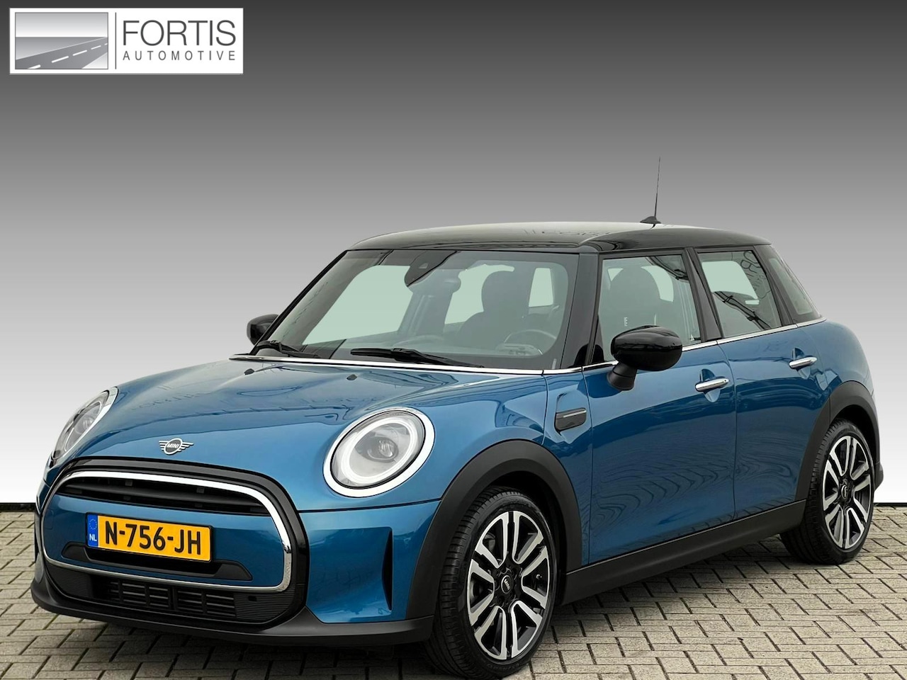 MINI Cooper - Mini 1.5 Business Edition NL AUTO | LEDER | CAMERA | DEALER ONDERH | CARPLAY | - AutoWereld.nl