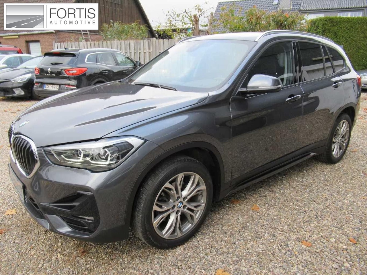 BMW X1 - sDrive18i SPORTLINE ** LED, NAVI+, HALF-LEDER, TREKH, PRIVACY, ELECTR. A-KLEP ** 1e EIG - - AutoWereld.nl