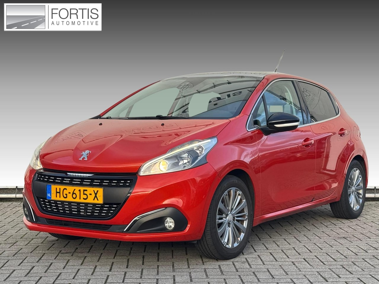 Peugeot 208 - 1.2 PureTech Allure PANODAK | NAVI | CAMERA - AutoWereld.nl