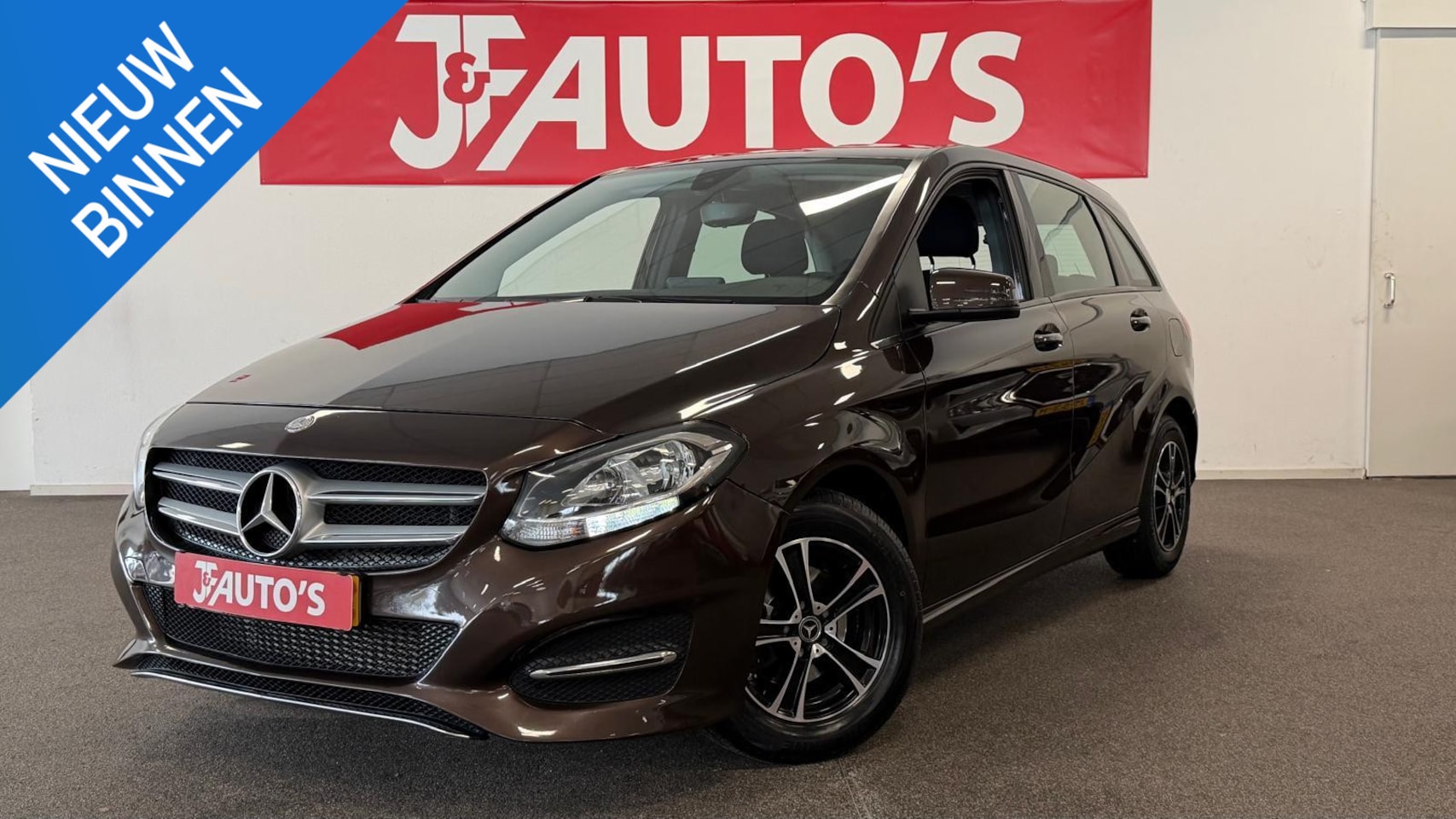 Mercedes-Benz B-klasse - 180 Ambition NAVIGATIE/CAMERA, CRUISE, ECC AIRCO - AutoWereld.nl