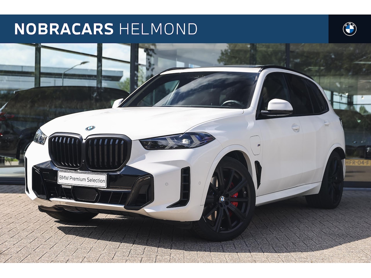 BMW X5 - xDrive50e High Executive M Sport Automaat / Panoramadak / Trekhaak / Soft-Close / Adaptief - AutoWereld.nl