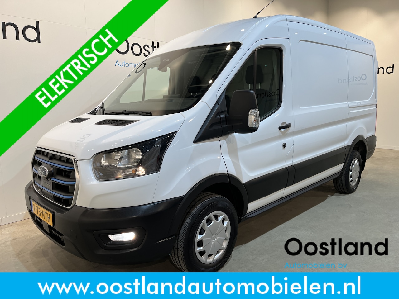 Ford E-Transit - 350 L2H2 Trend 68 kWh / 100% Elektrisch !! / Airco / Cruise Control / CarPlay / Camera / N - AutoWereld.nl