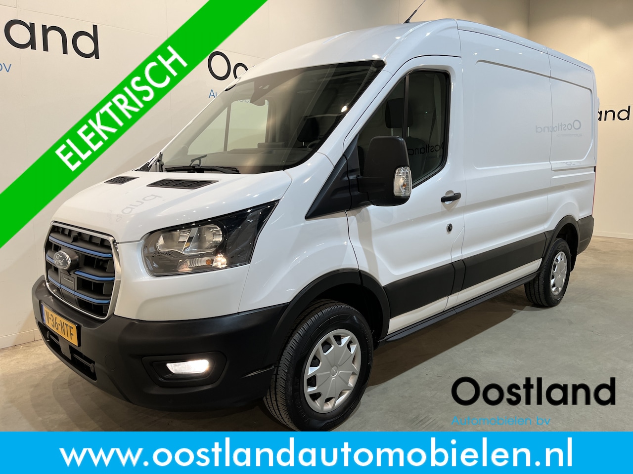 Ford E-Transit - 350 L2H2 Trend 68 kWh / 100% Elektrisch !! / Airco / Cruise Control / CarPlay / Camera / N - AutoWereld.nl