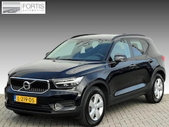 Volvo XC40 - 1.5 T2 Momentum Core NL AUTO | DEALER ONDERH | WEGKLAPBARE TREKHAAK | CAMERA | CARPLAY |