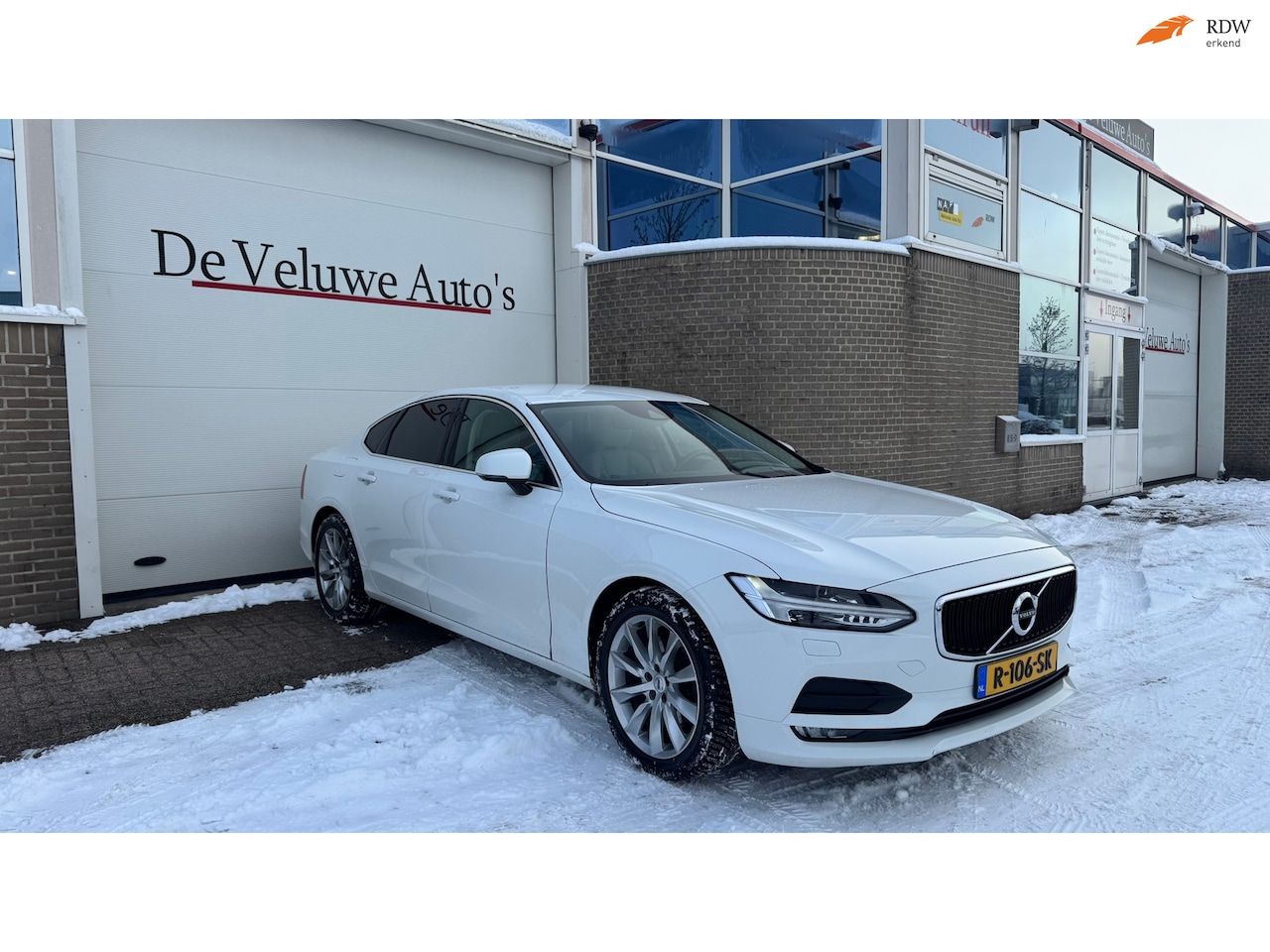 Volvo S90 - 2.0 T5 Momentum |Carplay|Keyless|ACC|Navigatie|PDC - AutoWereld.nl
