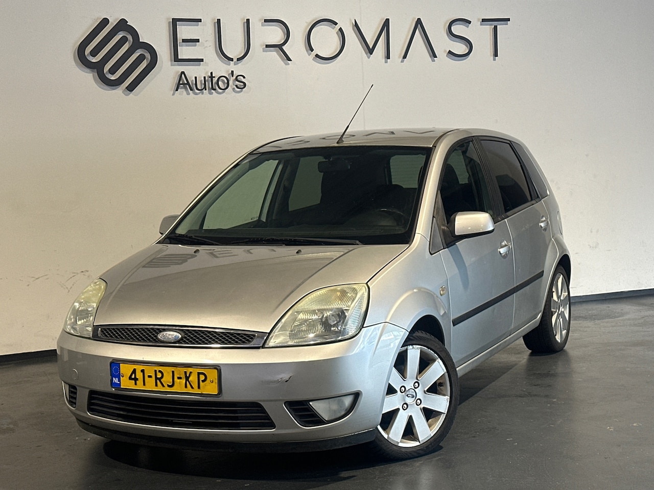 Ford Fiesta - 1.4-16V Futura Airco - 5Deurs - Nieuw apk - AutoWereld.nl