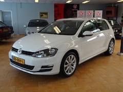Volkswagen Golf - 1.2 TSI Highline Automatische airco, navigatie, cruise controle, parkeersensoren voor en a