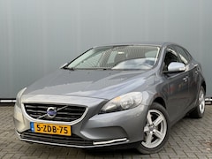 Volvo V40 - BJR 2014 2.0 D4 191PK Momentum Business AIRCO ECC | CRUISE | LM VELGEN | CENTR.VERGR. | TR