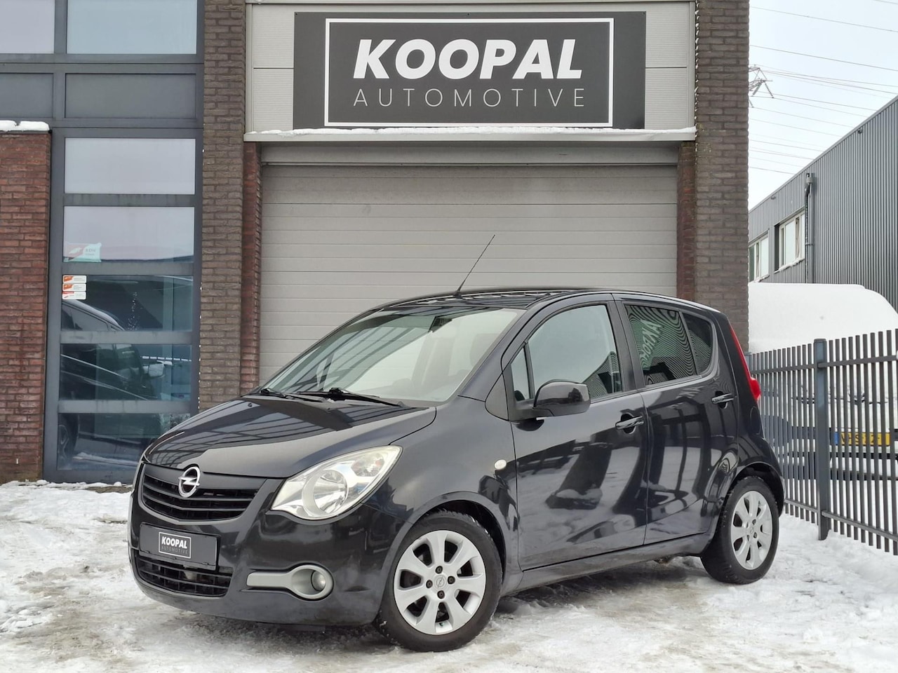 Opel Agila - 1.0 Edition | Airco | Trekhaak | NAP - AutoWereld.nl