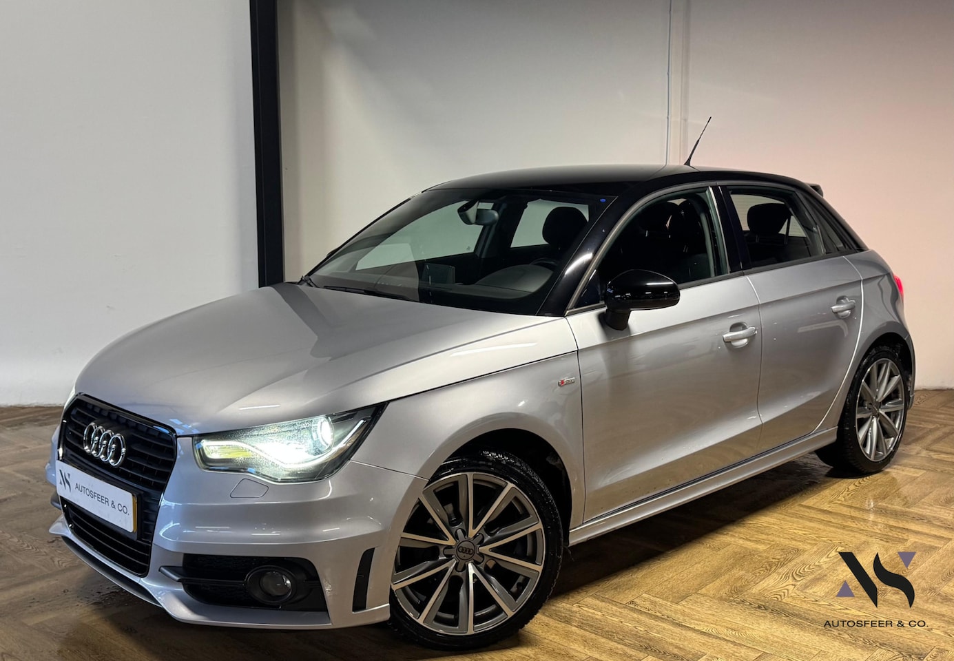 Audi A1 Sportback - 1.2 TFSI S-line NAVI BLUETOOTH PDC' - AutoWereld.nl