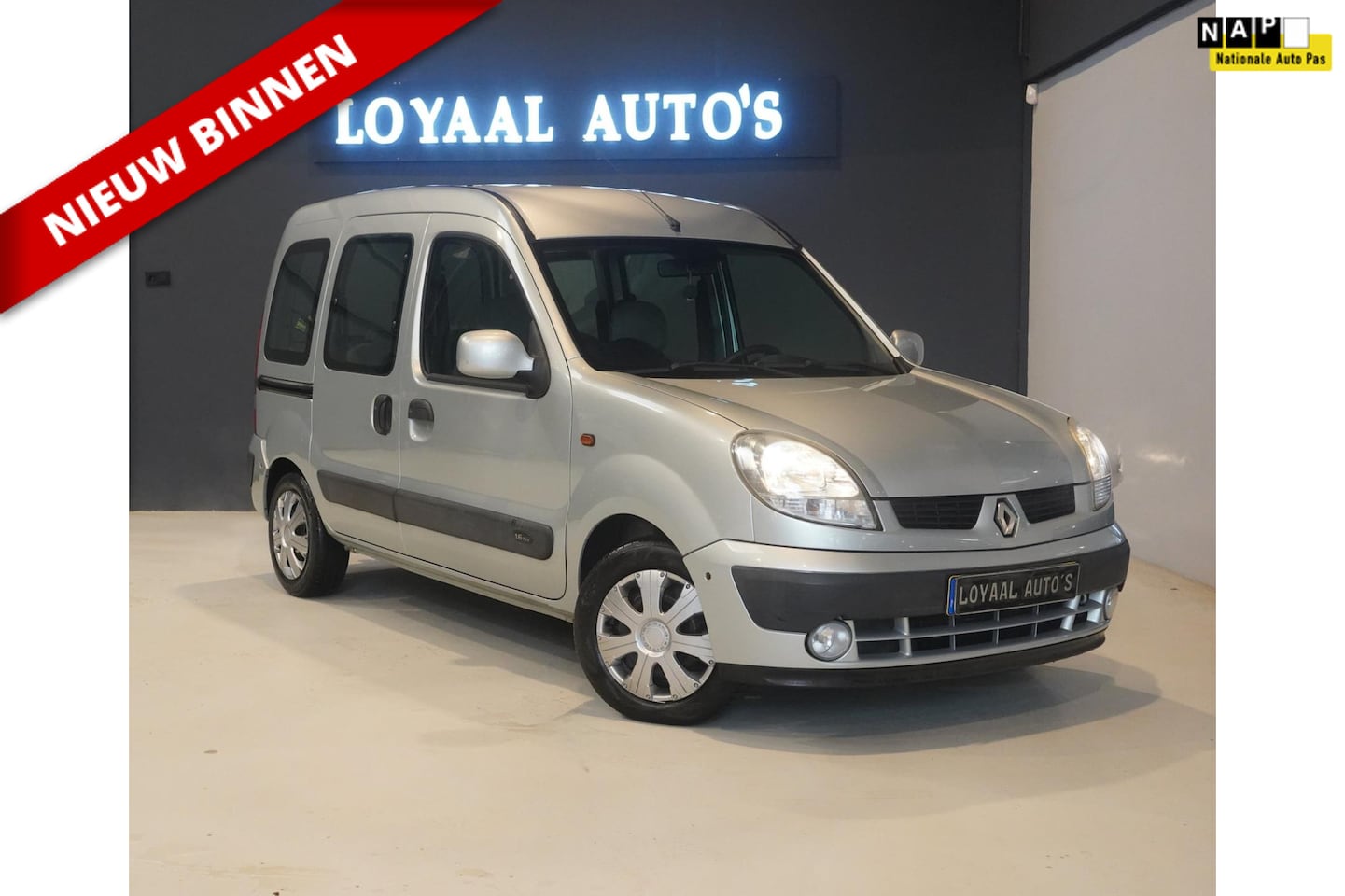 Renault Kangoo - 1.6-16V Privilège | AUT | CRUISE | AIRCO | APK | NAP. - AutoWereld.nl