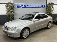 Mercedes-Benz CLK-klasse Coupé - 240 Elegance // Autom. // Schuifdak // Leer // Carplay