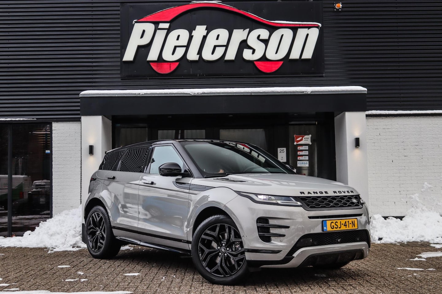 Land Rover Range Rover Evoque - 2.0 D200 AWD R-Dynamic S 2.0 D200 AWD R-Dynamic S NIEUW - AutoWereld.nl