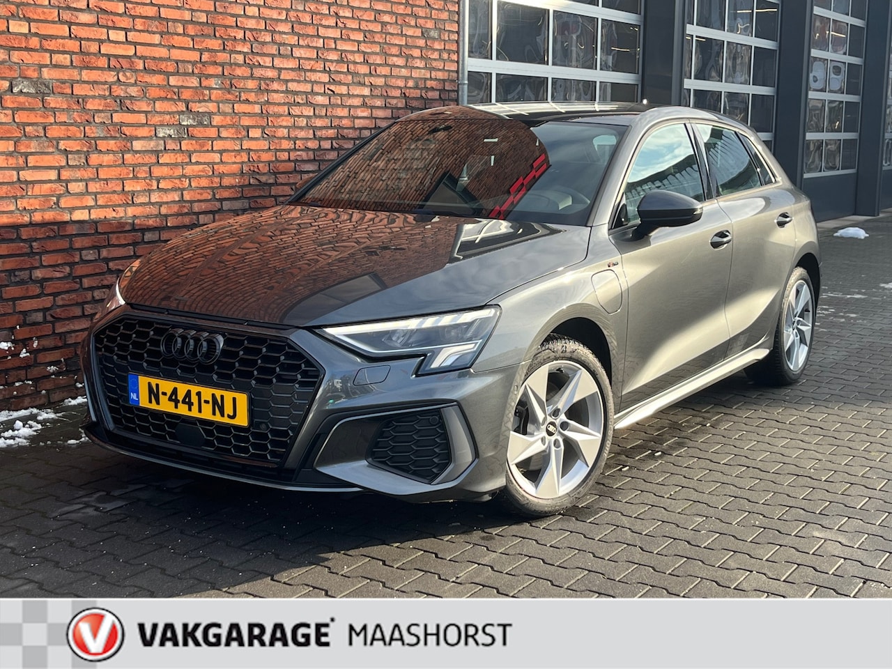 Audi A3 Sportback - 45 TFSI e S edition Competition Plug-In ParkeerSensoren/Clima/Airco/Cruise/AppConnect - AutoWereld.nl