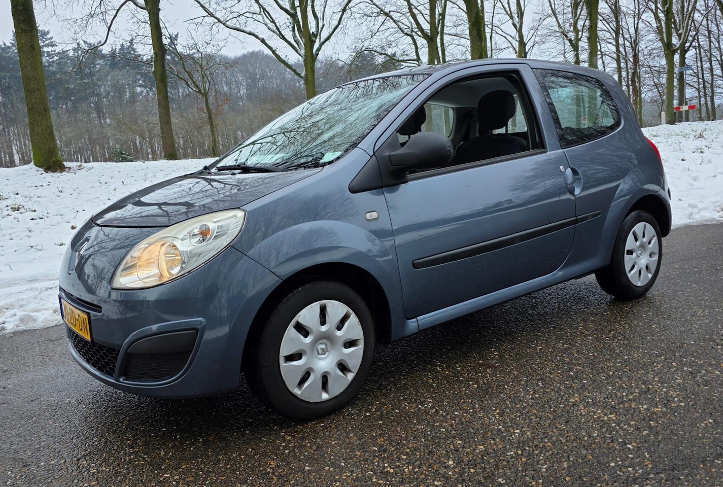 Renault Twingo - 1.2 NL Auto ! 1e Eigenaar ! 80.125 KM ! - AutoWereld.nl