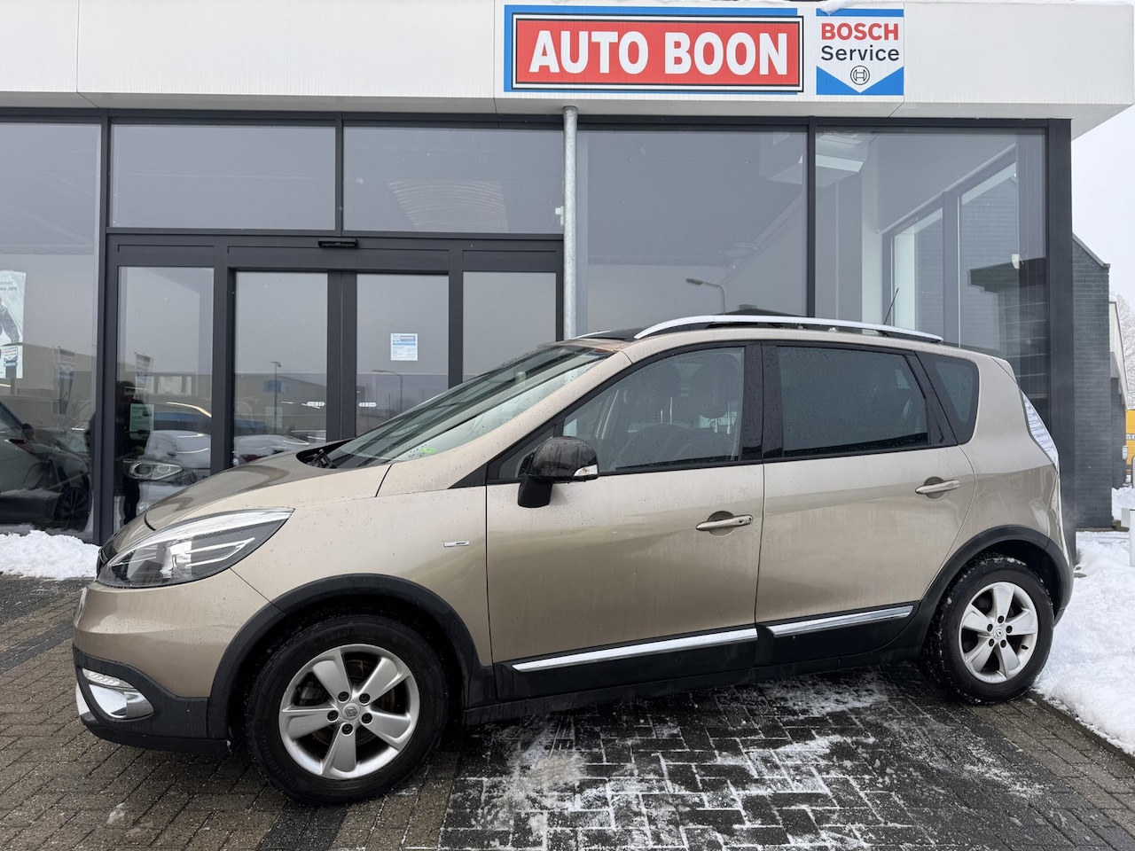 Renault Scénic Xmod - 1.2 116PK TCe BOSE 2XPANO/NAVI/KEYLESS/CLIMA/PDC/ LED/MEDIA/LMV/BTA 1E EIG .NL AUTO/KM=NAP - AutoWereld.nl