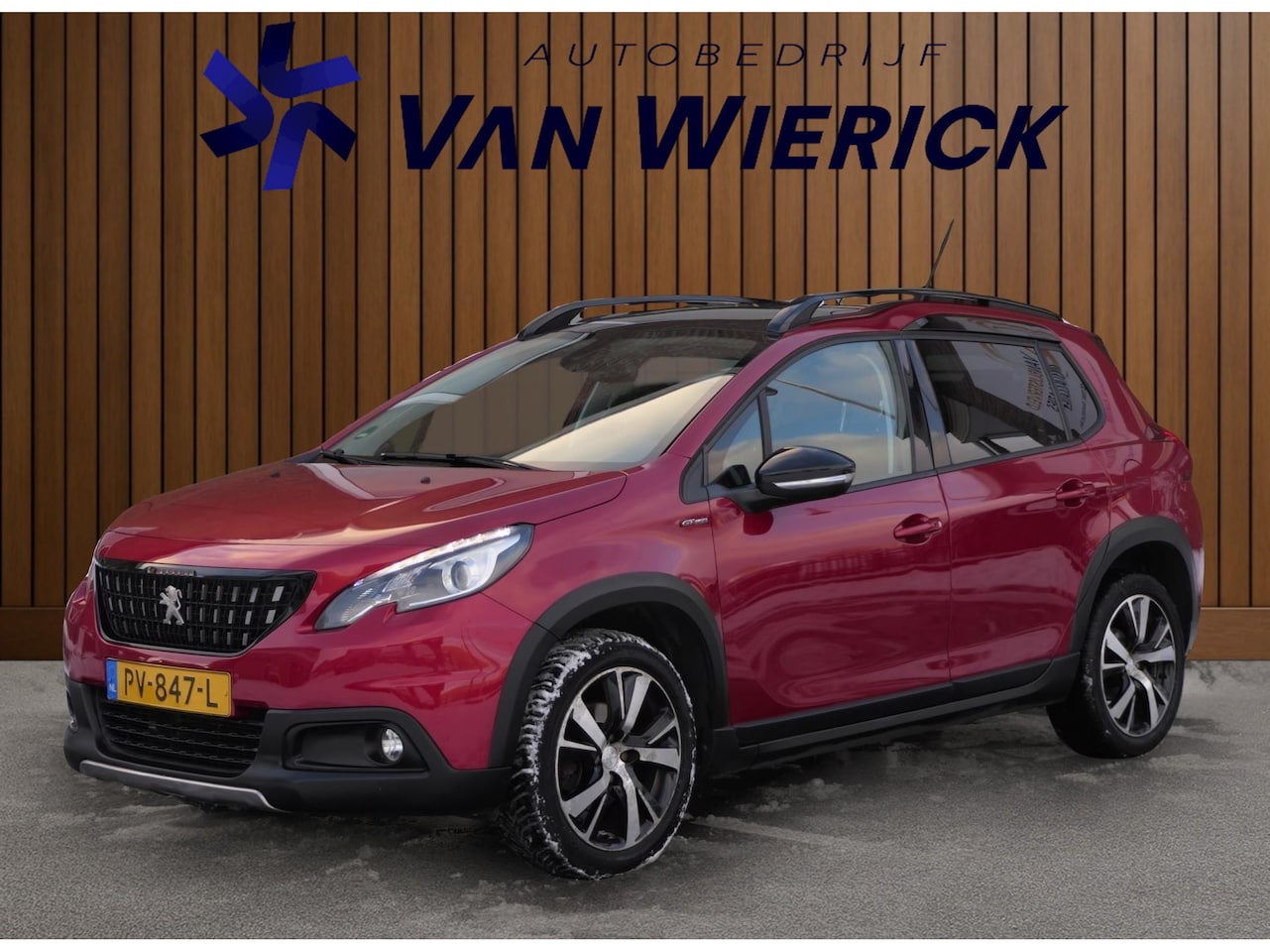 Peugeot 2008 - 1.2 PureTech GT-line 110PK! | Pano-dak | Led | Apple Carplay | Half leer/stof | - AutoWereld.nl