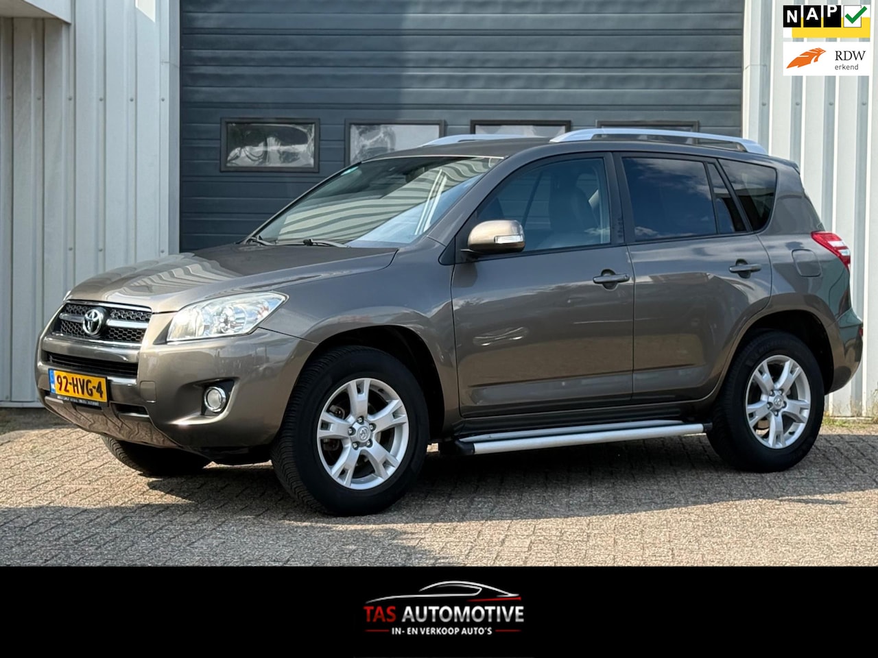 Toyota RAV4 - 2.0 VVTi Dynamic AUTOMAAT / LEER / NAVI / CLIMA - AutoWereld.nl