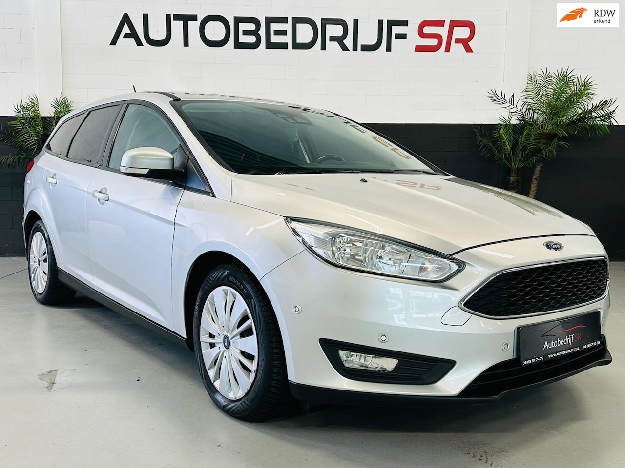 Ford Focus Wagon - 1.0 Titanium Cruise Controle! Parkeersensoren! Automatisch inparkeren! - AutoWereld.nl