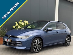 Volkswagen Golf - 1.5 eTSI 50 Edt. FULL PANO NAVI CAMERA CLIMATE MASSAGE