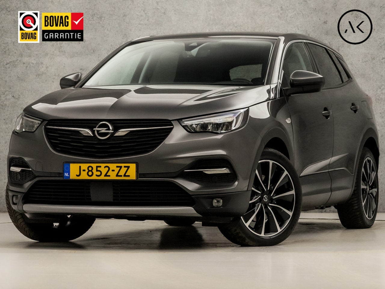 Opel Grandland X - 1.6 Turbo Hybrid Innovation Sport 229Pk Automaat (APPLE CARPLAY, GROOT NAVI, CAMERA, LEDER - AutoWereld.nl