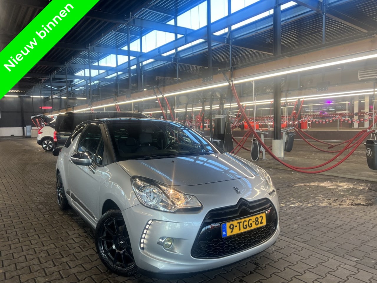 Citroën DS3 - 1.6 e-HDi Navigatie|Clima|Stoelverwarming - AutoWereld.nl