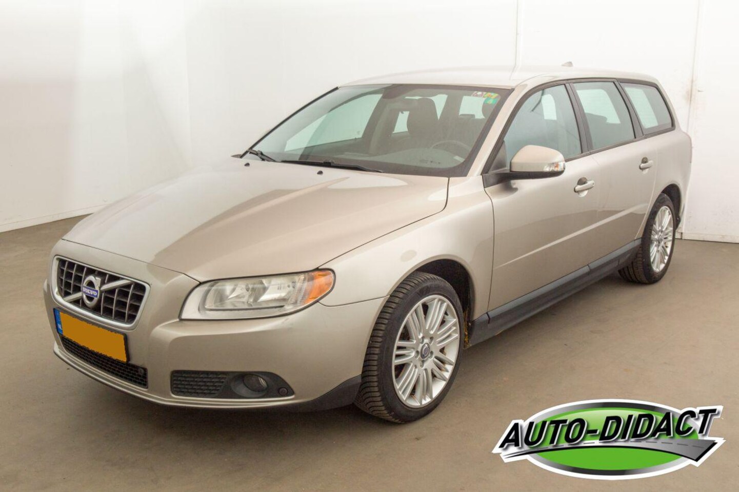 Volvo V70 - V-70 2.0D - AutoWereld.nl