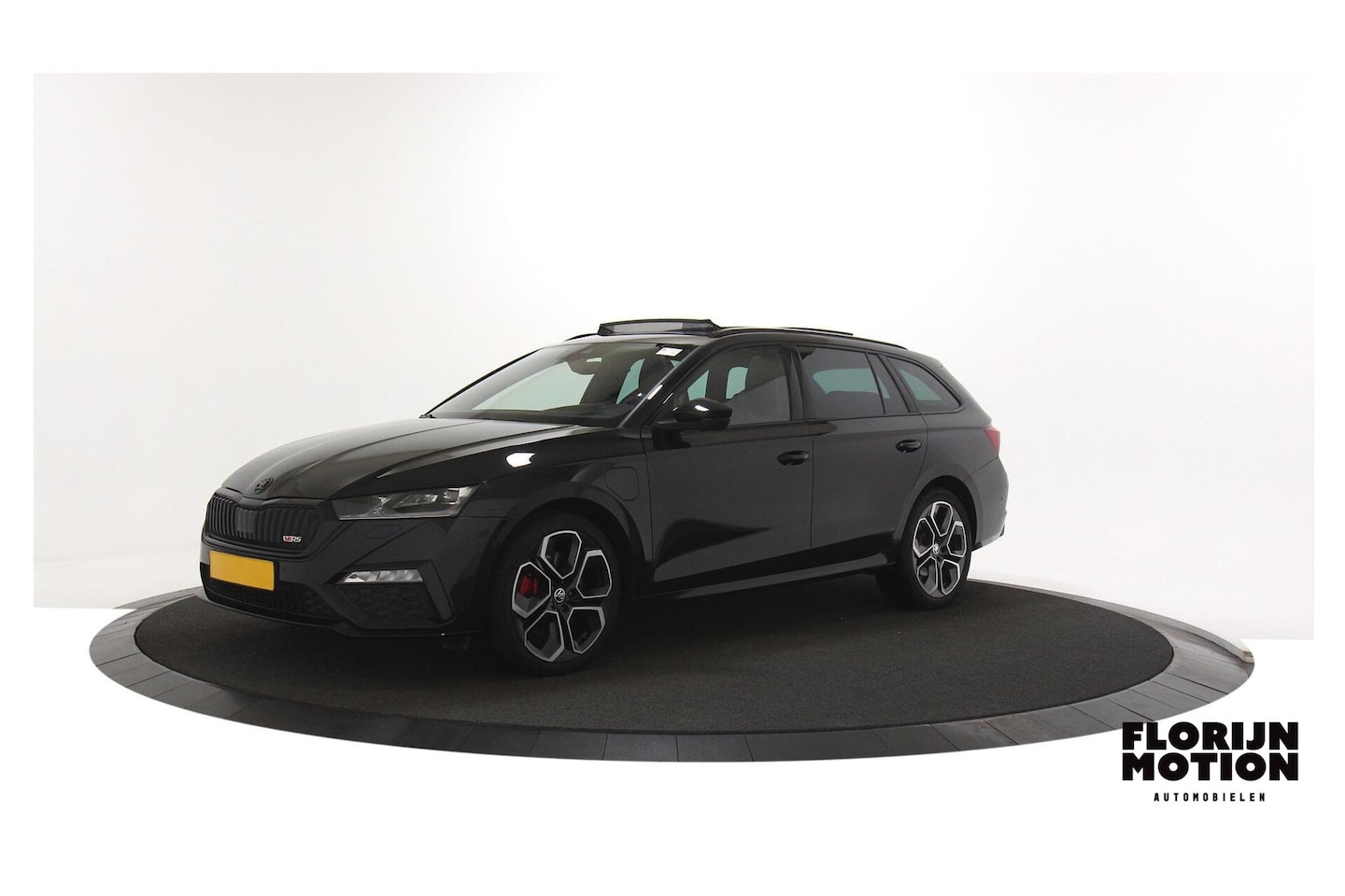 Skoda Octavia Combi - 1.4 RS IV | PANO | LED | CarPlay | RS stoelen | Diamond stitch | Stoel en stuurwielverw. - AutoWereld.nl